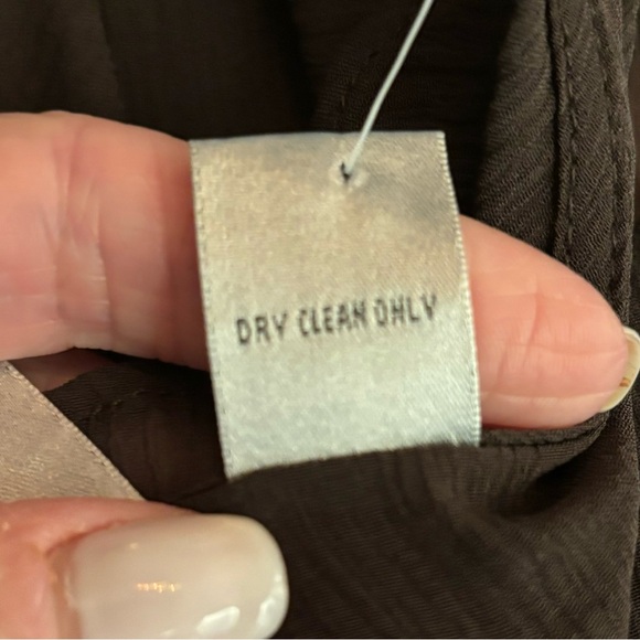 Chico’s silk ruffle top fudge color Flirt long sleeve top Size 2. - Picture 8 of 12